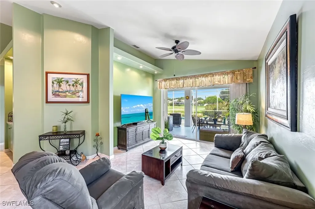 2041 Crestview Way Naples FL 34119