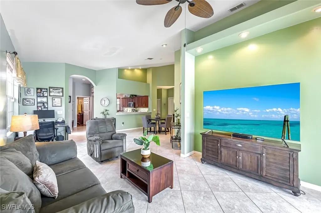 2041 Crestview Way Naples FL 34119