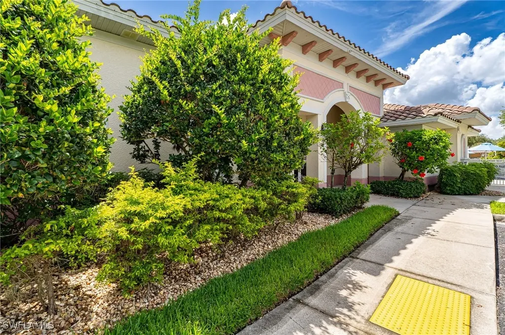 3939 Pomodoro Circle Cape Coral FL 33909
