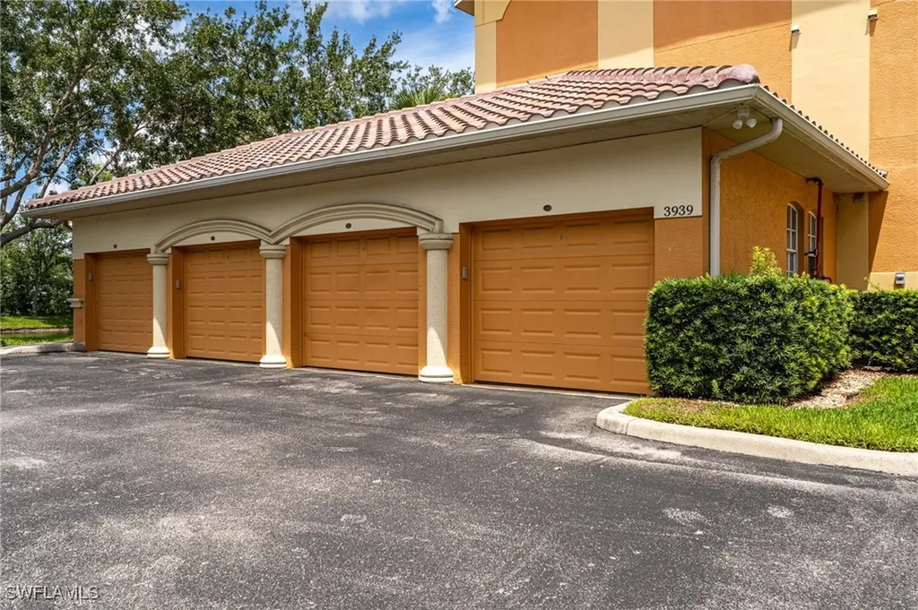 3939 Pomodoro Circle Cape Coral FL 33909