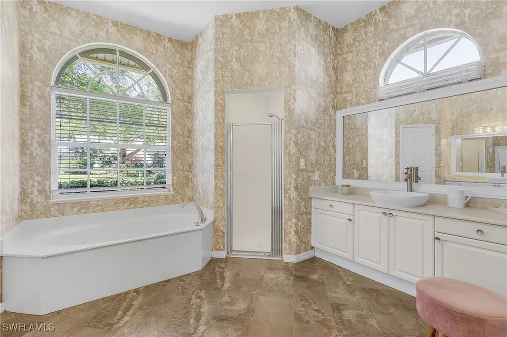 258 Monterey Drive Naples FL 34119