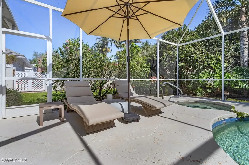 258 Monterey Drive Naples FL 34119