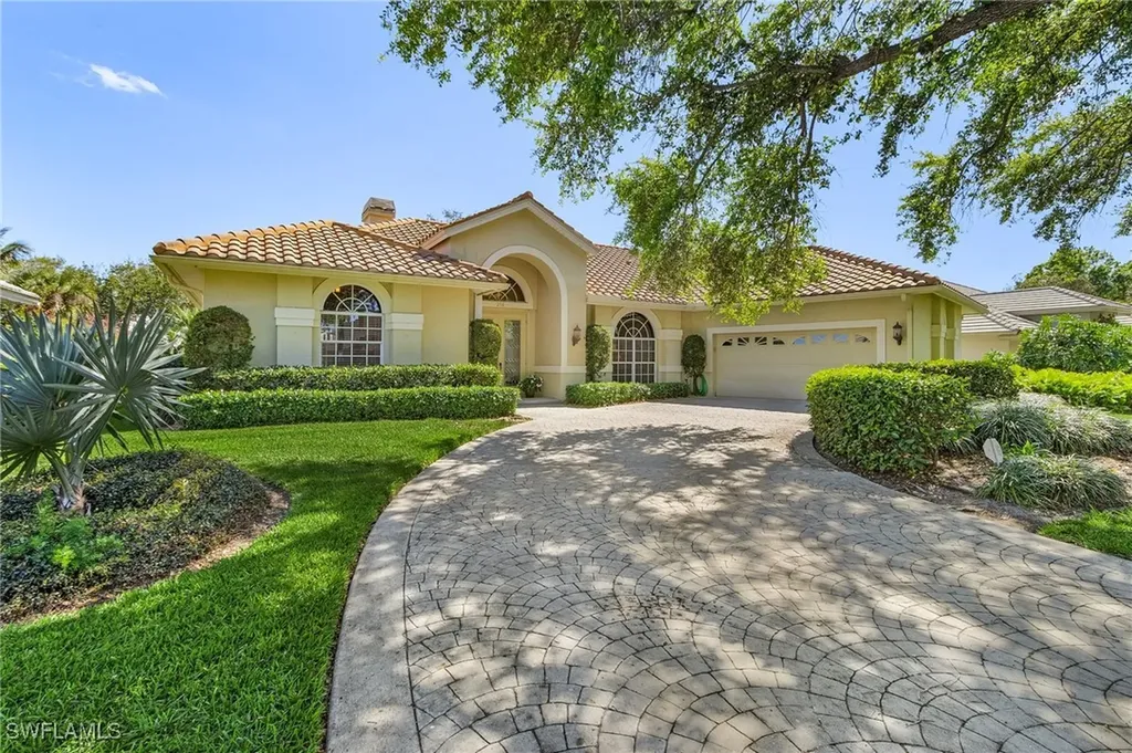258 Monterey Drive Naples FL 34119