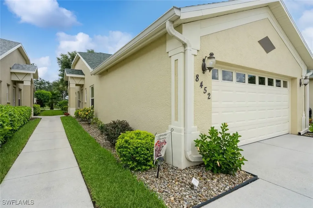 8452 Ibis Cove Circle Naples FL 34119