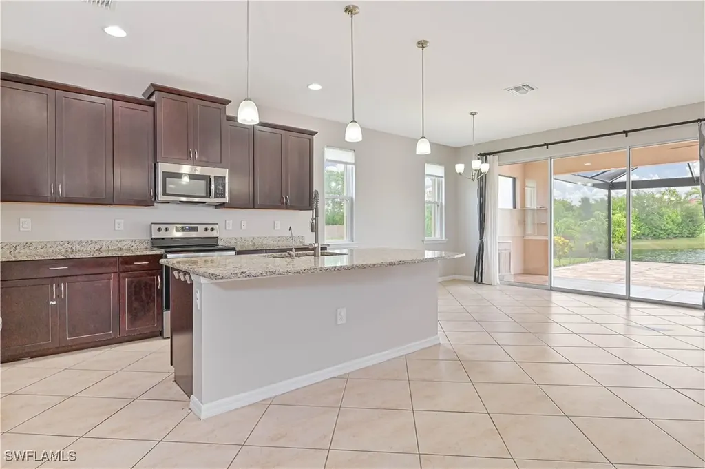 3907 King Williams Street Fort Myers FL 33916