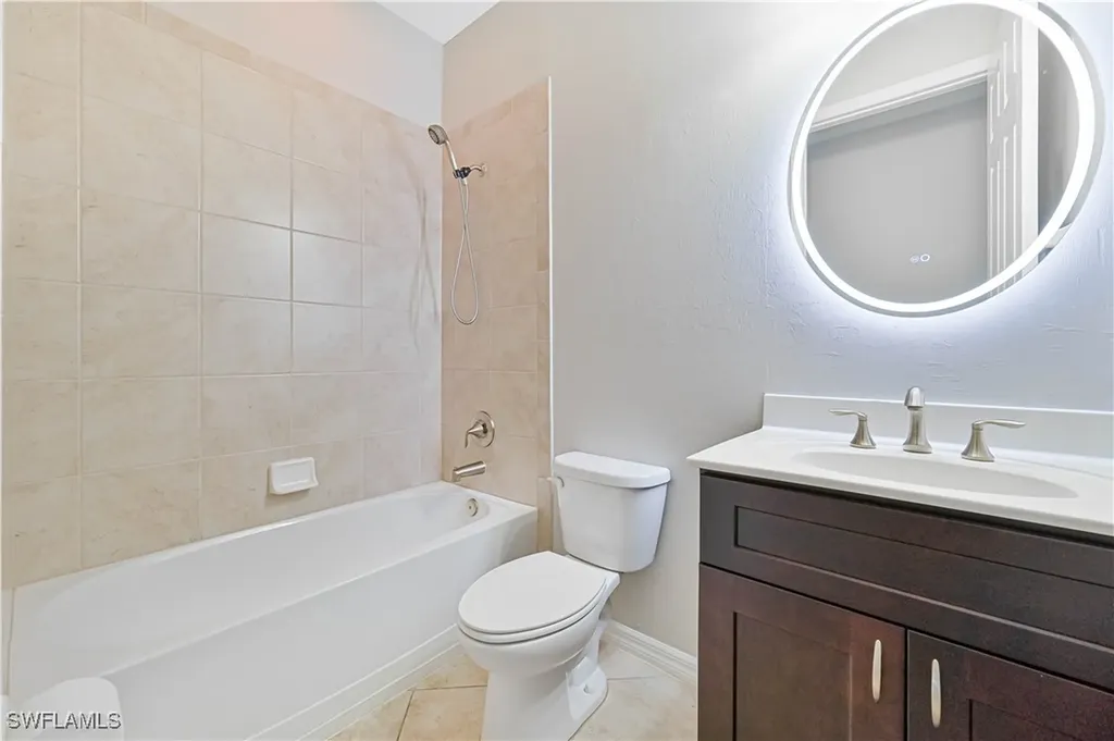 3907 King Williams Street Fort Myers FL 33916