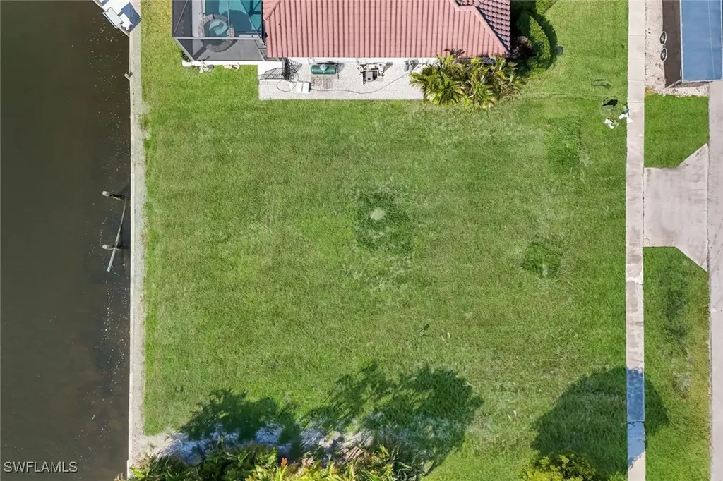 1889 Woodbine Court Marco Island FL 34145