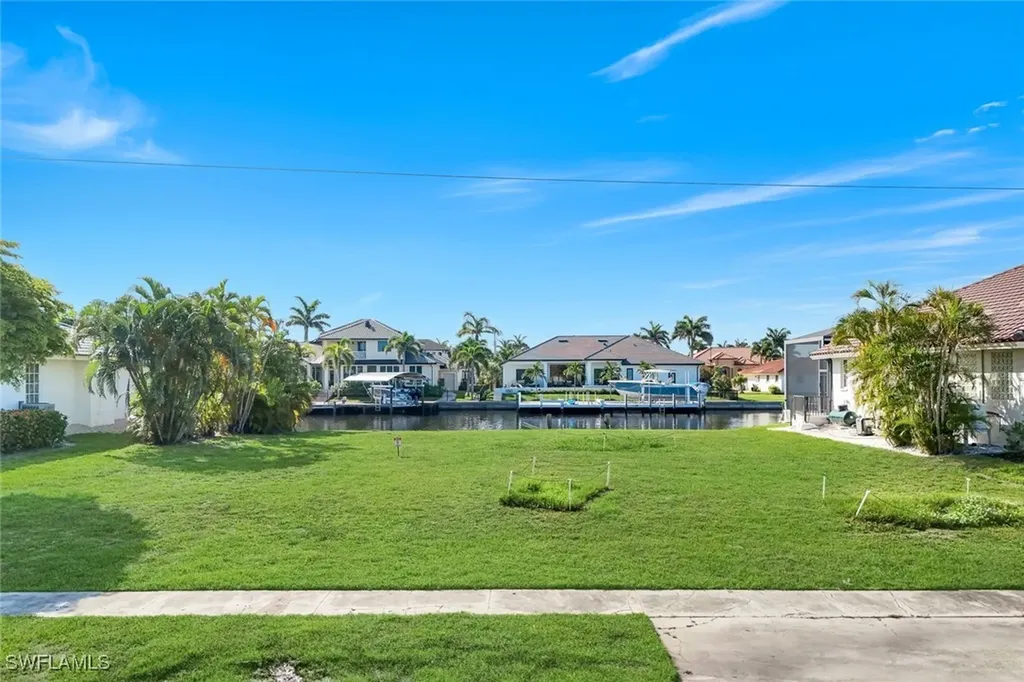 1889 Woodbine Court Marco Island FL 34145