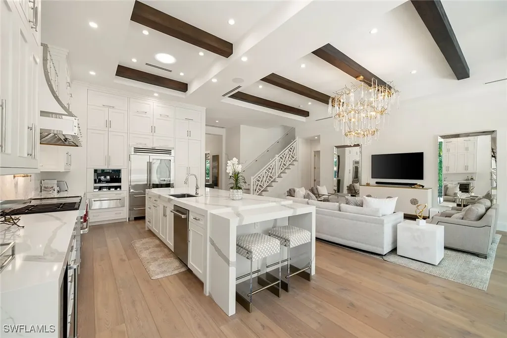 150 6th Street N Naples FL 34102