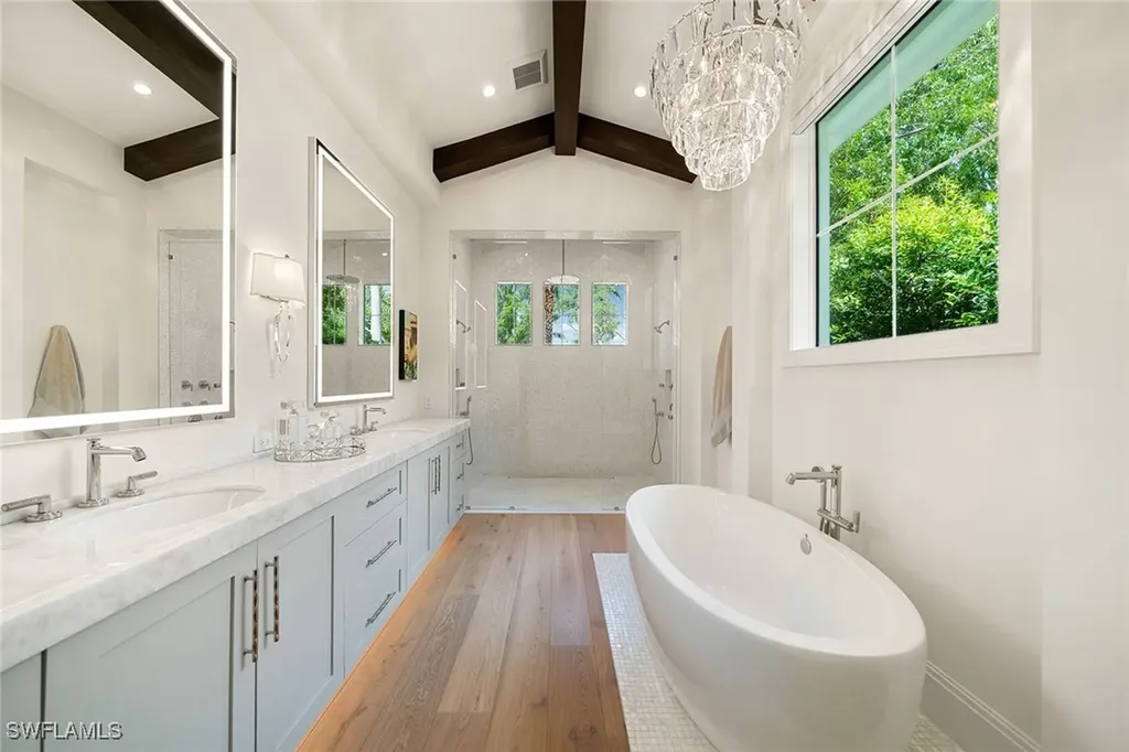 150 6th Street N Naples FL 34102