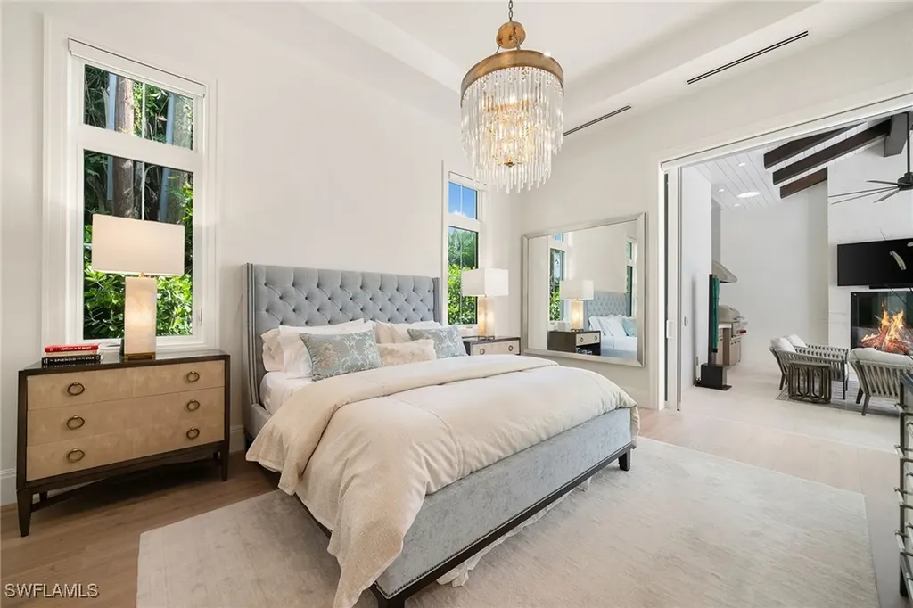 150 6th Street N Naples FL 34102