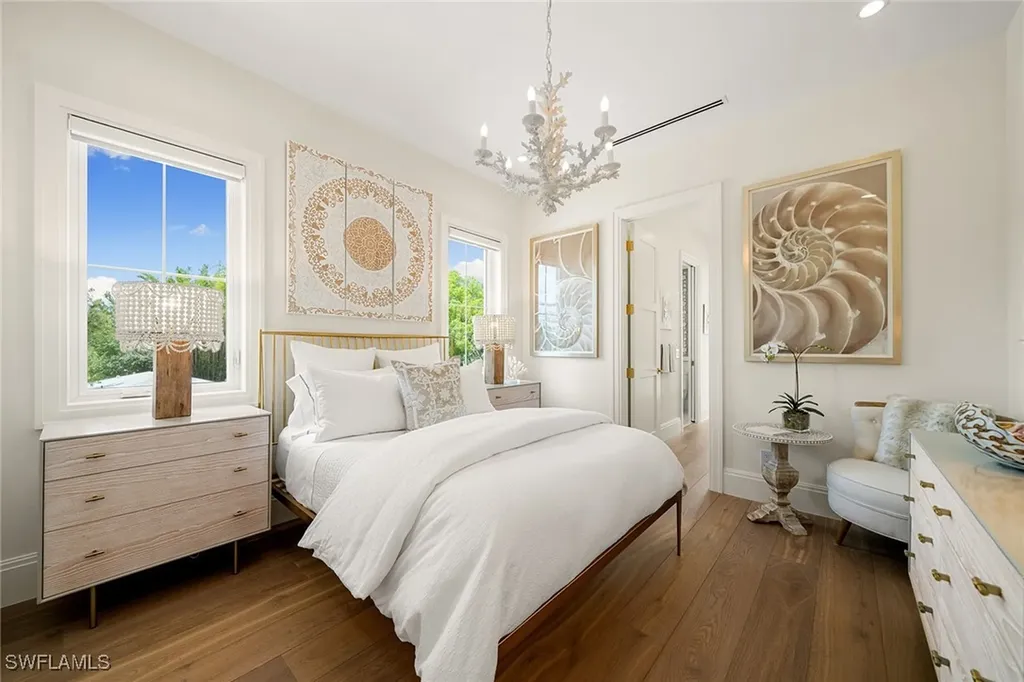 150 6th Street N Naples FL 34102