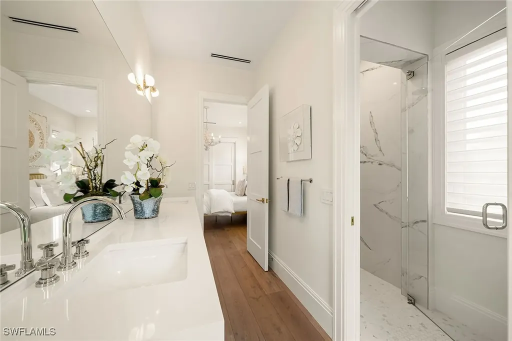 150 6th Street N Naples FL 34102