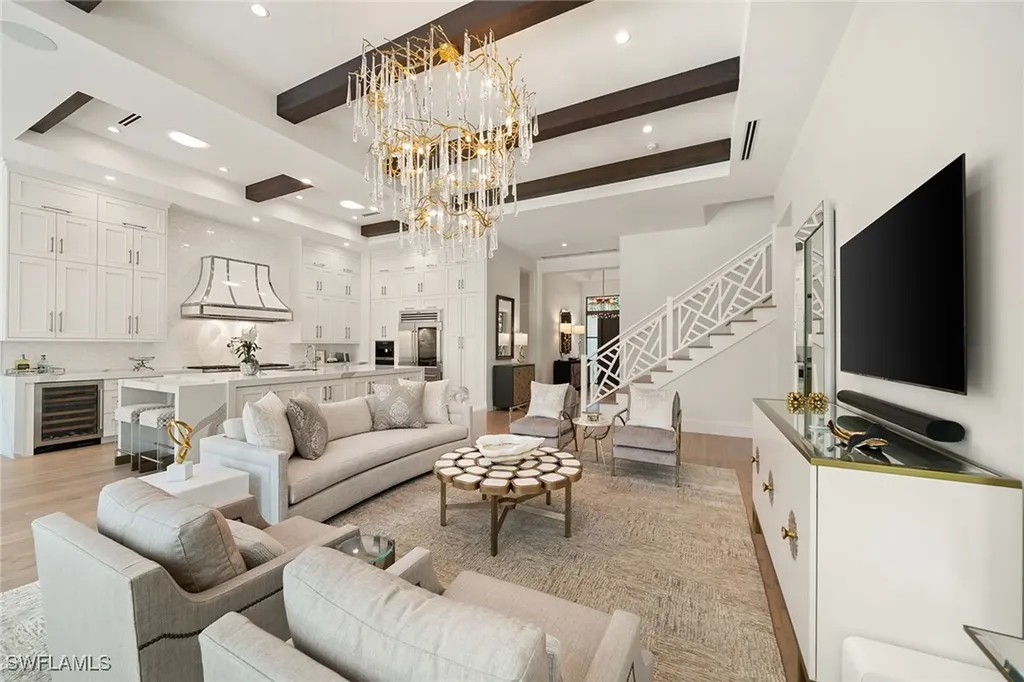 150 6th Street N Naples FL 34102