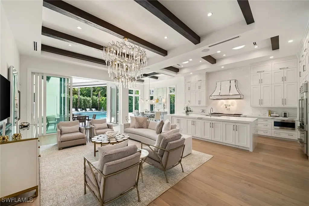 150 6th Street N Naples FL 34102