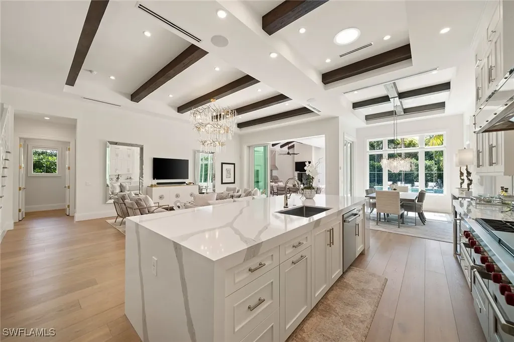 150 6th Street N Naples FL 34102