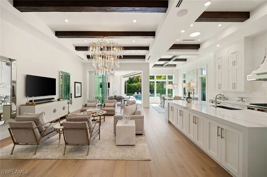 150 6th Street N Naples FL 34102