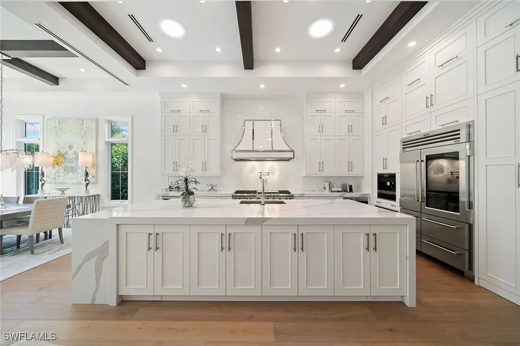 150 6th Street N Naples FL 34102