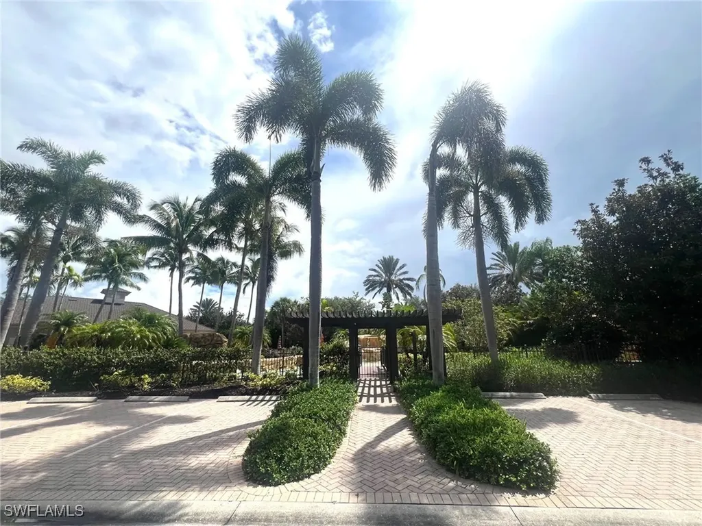 817 Regency Reserve Circle Naples FL 34119