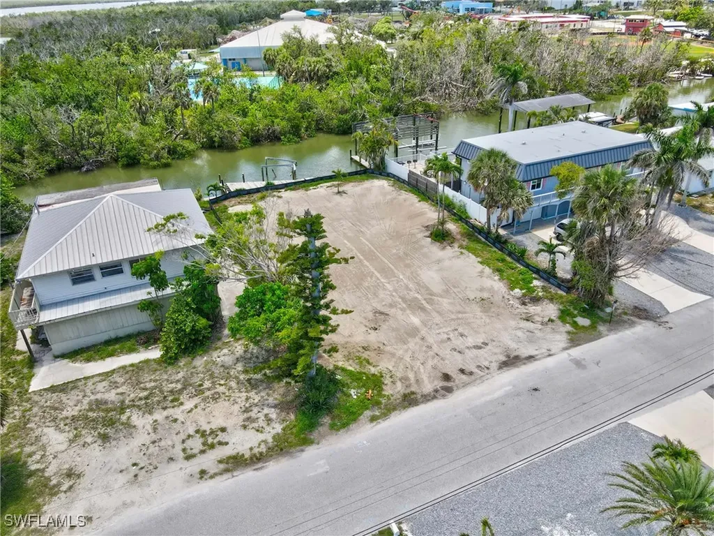 132/134 Tropical Shore Way Fort Myers Beach FL 33931