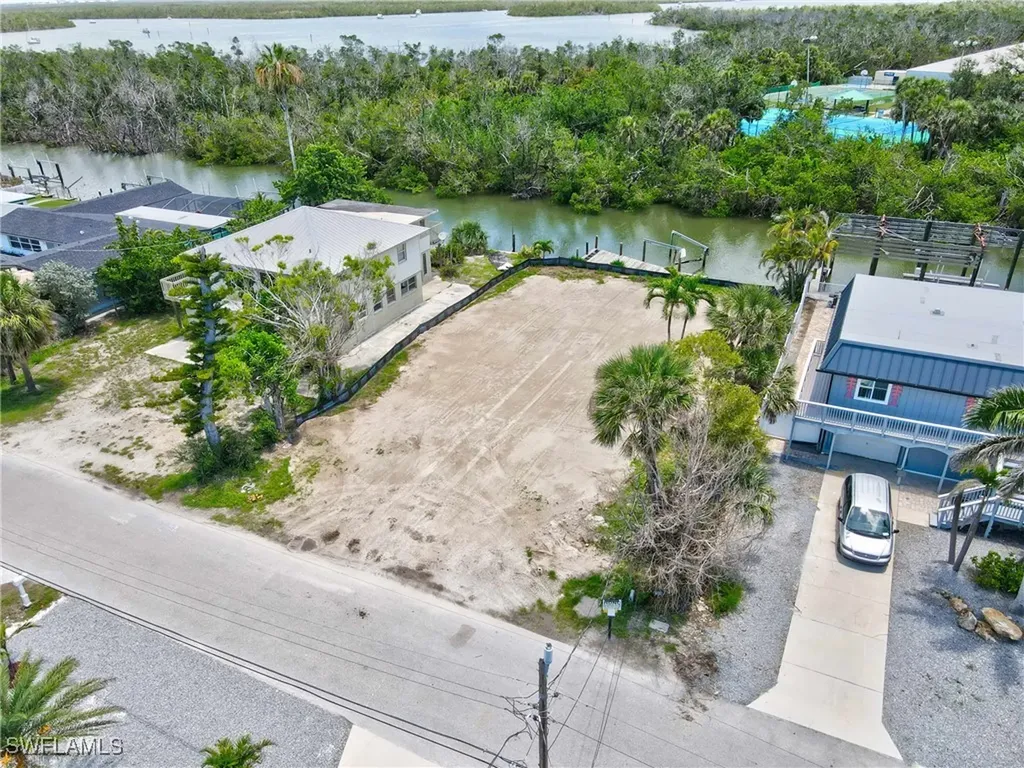 132/134 Tropical Shore Way Fort Myers Beach FL 33931