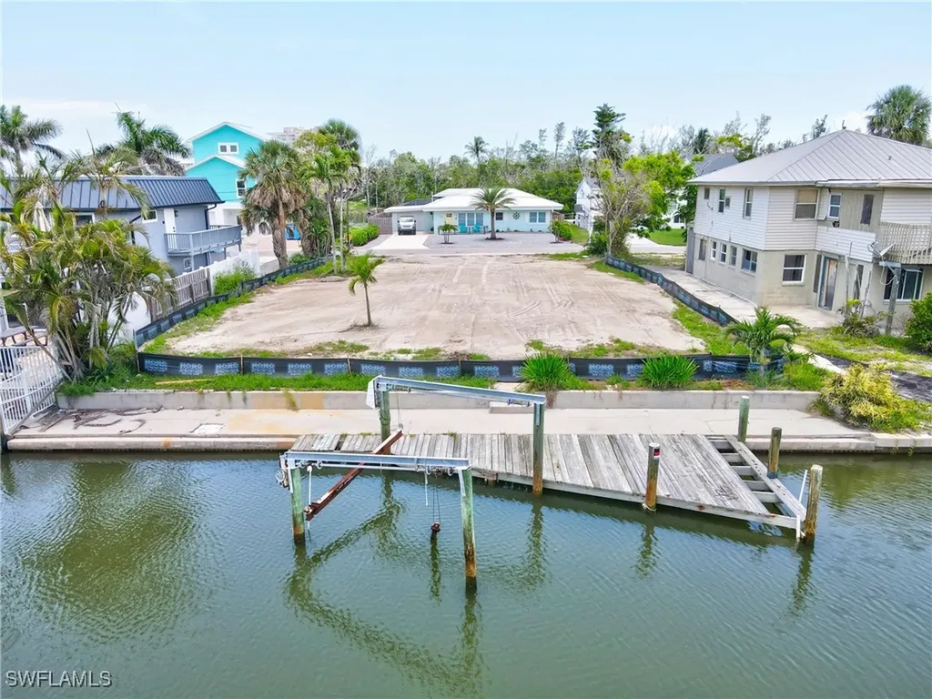 132/134 Tropical Shore Way Fort Myers Beach FL 33931