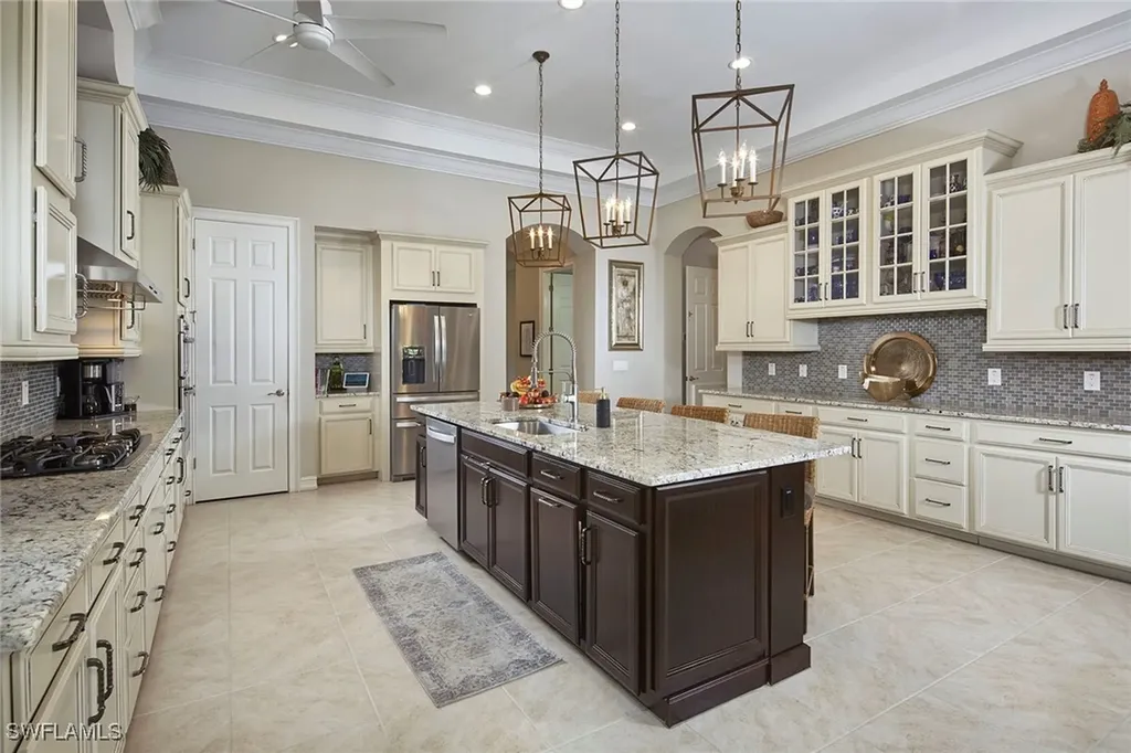 1633 Songbird Court Naples FL 34120
