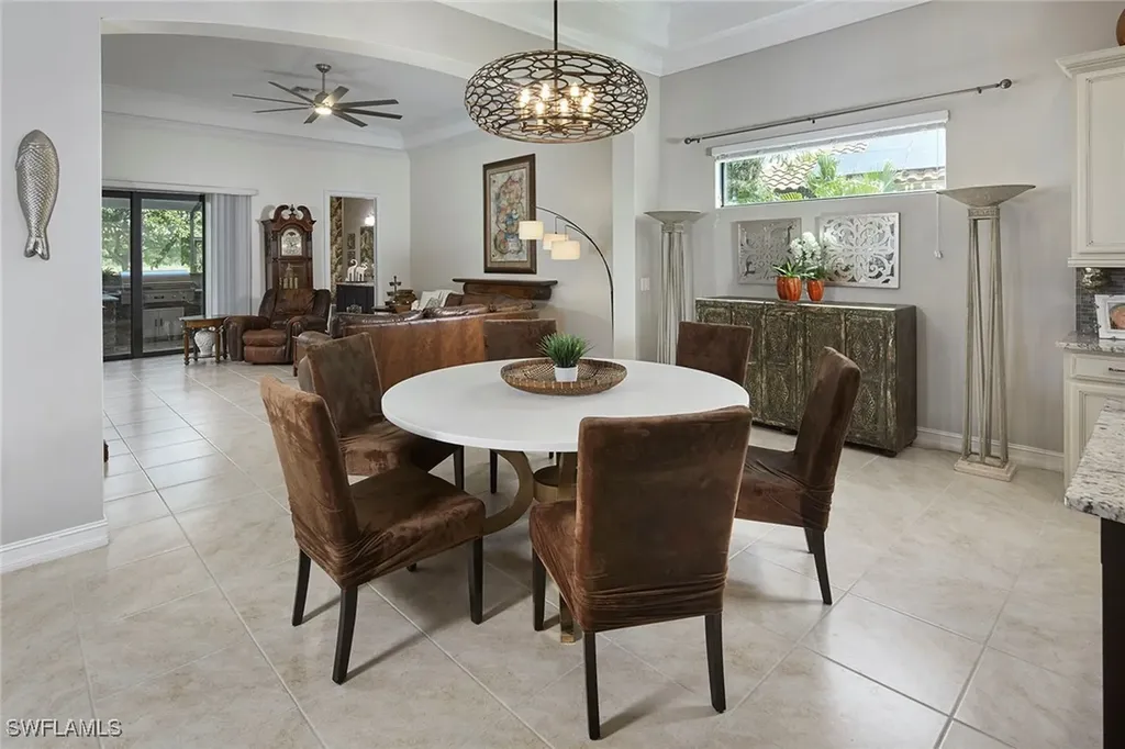 1633 Songbird Court Naples FL 34120