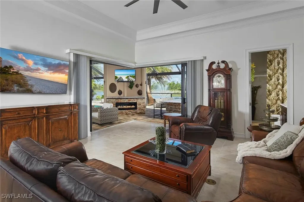 1633 Songbird Court Naples FL 34120
