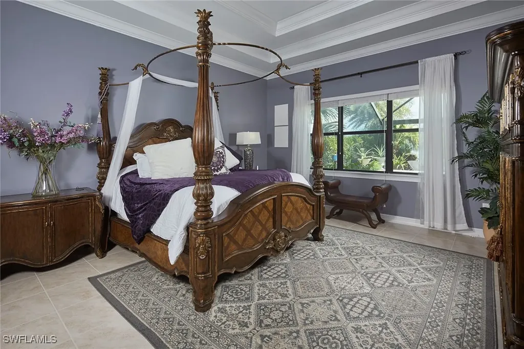 1633 Songbird Court Naples FL 34120