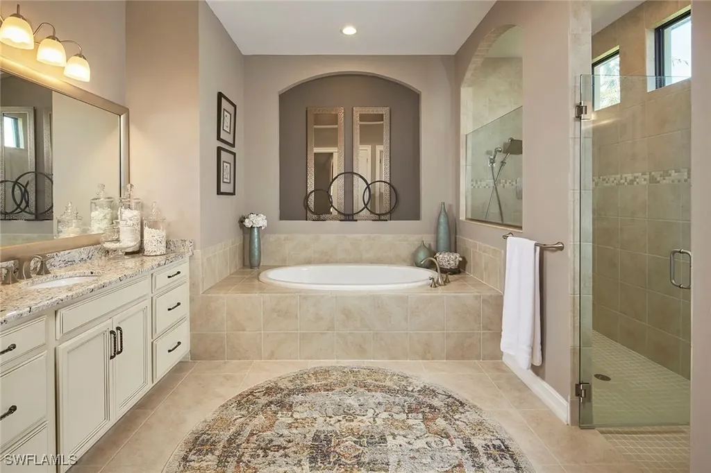 1633 Songbird Court Naples FL 34120