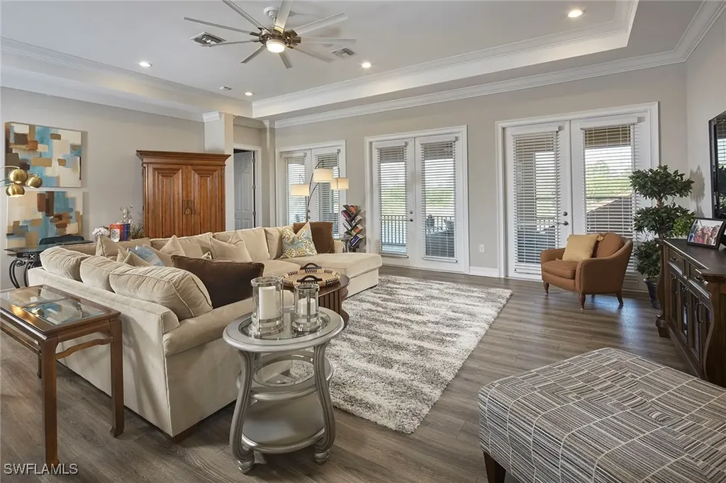 1633 Songbird Court Naples FL 34120