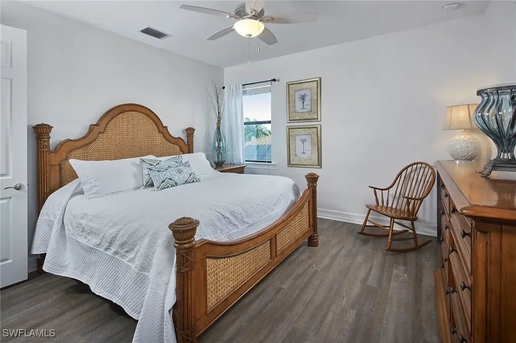 1633 Songbird Court Naples FL 34120