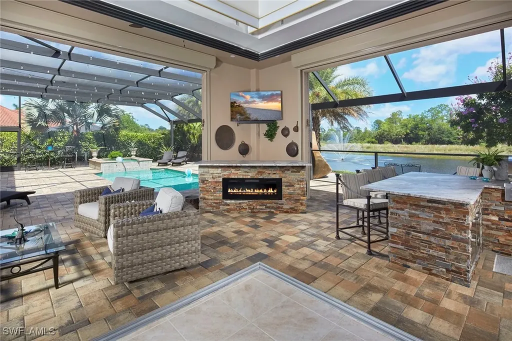 1633 Songbird Court Naples FL 34120