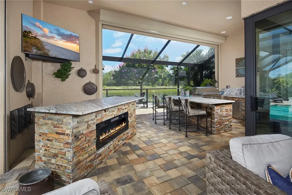 1633 Songbird Court Naples FL 34120