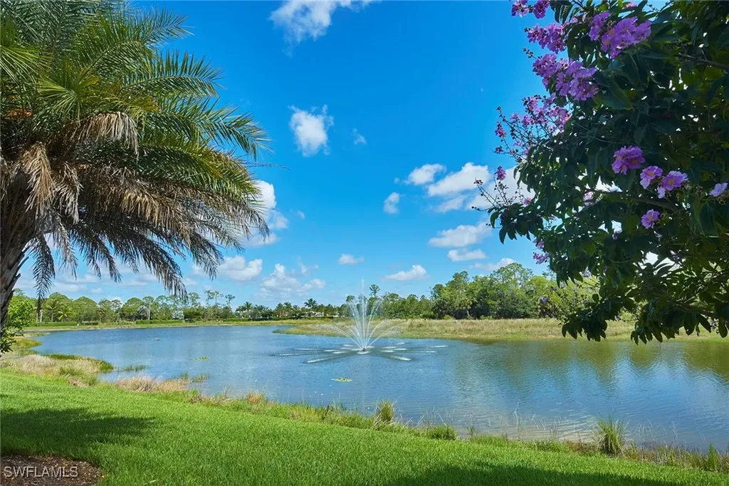 1633 Songbird Court Naples FL 34120
