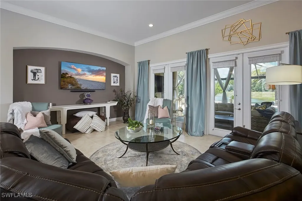 1633 Songbird Court Naples FL 34120