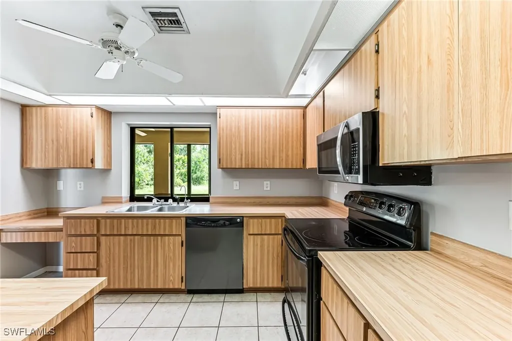 3191 Golden Gate Boulevard E Naples FL 34120