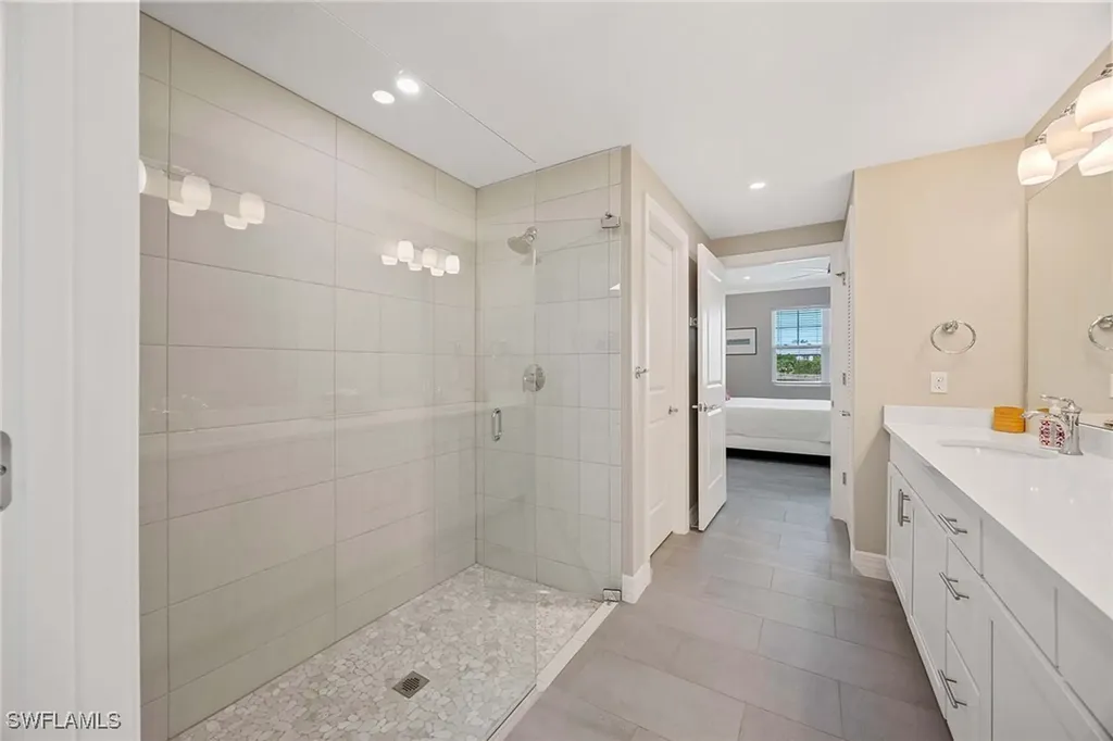 201 Indies Drive E Naples FL 34114