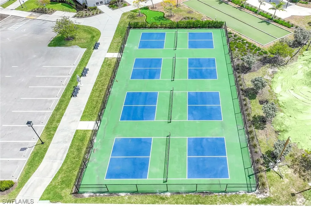 201 Indies Drive E Naples FL 34114
