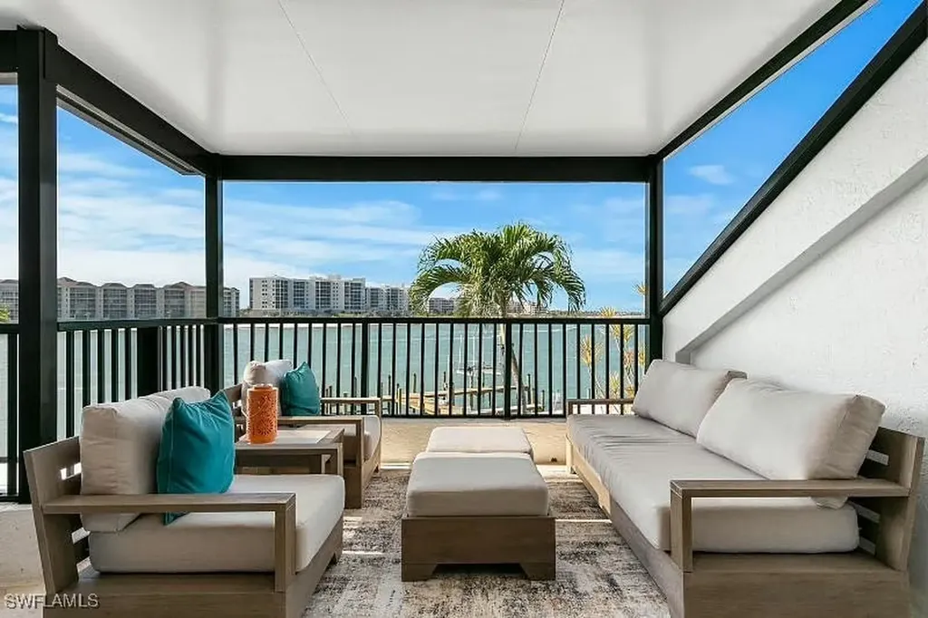 310 La Peninsula Boulevard Naples FL 34113