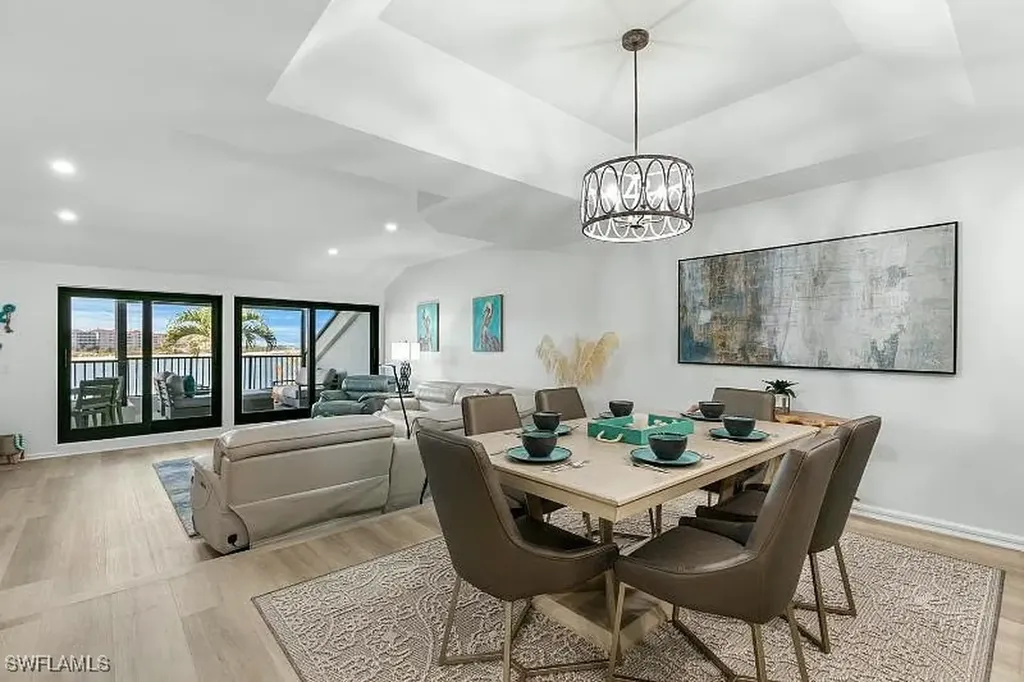 310 La Peninsula Boulevard Naples FL 34113
