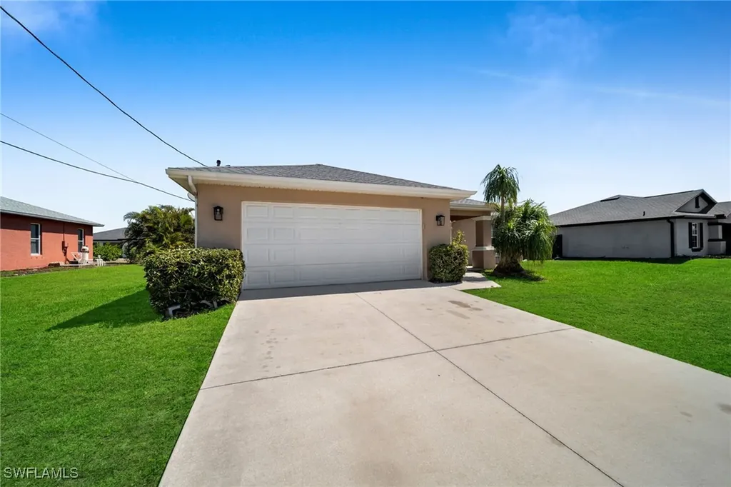 1317 NE 1st Place Cape Coral FL 33909