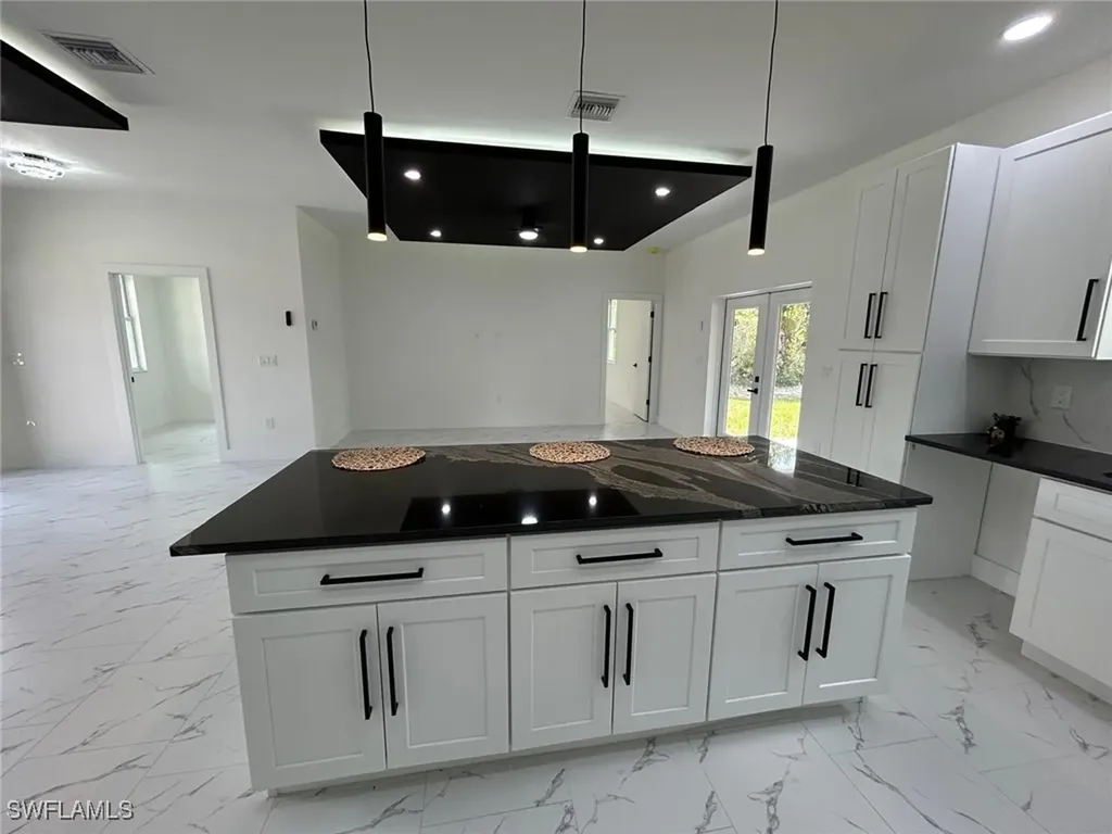 4204 E 24th Street Alva FL 33920