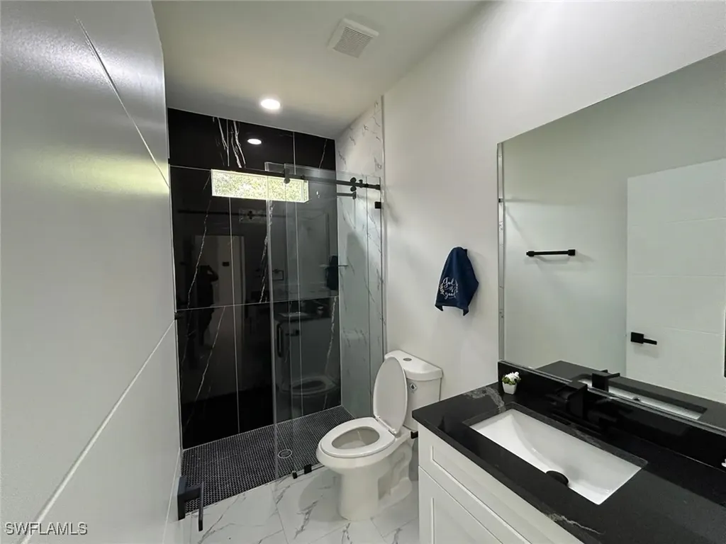 4204 E 24th Street Alva FL 33920