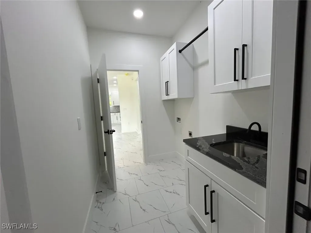 4204 E 24th Street Alva FL 33920