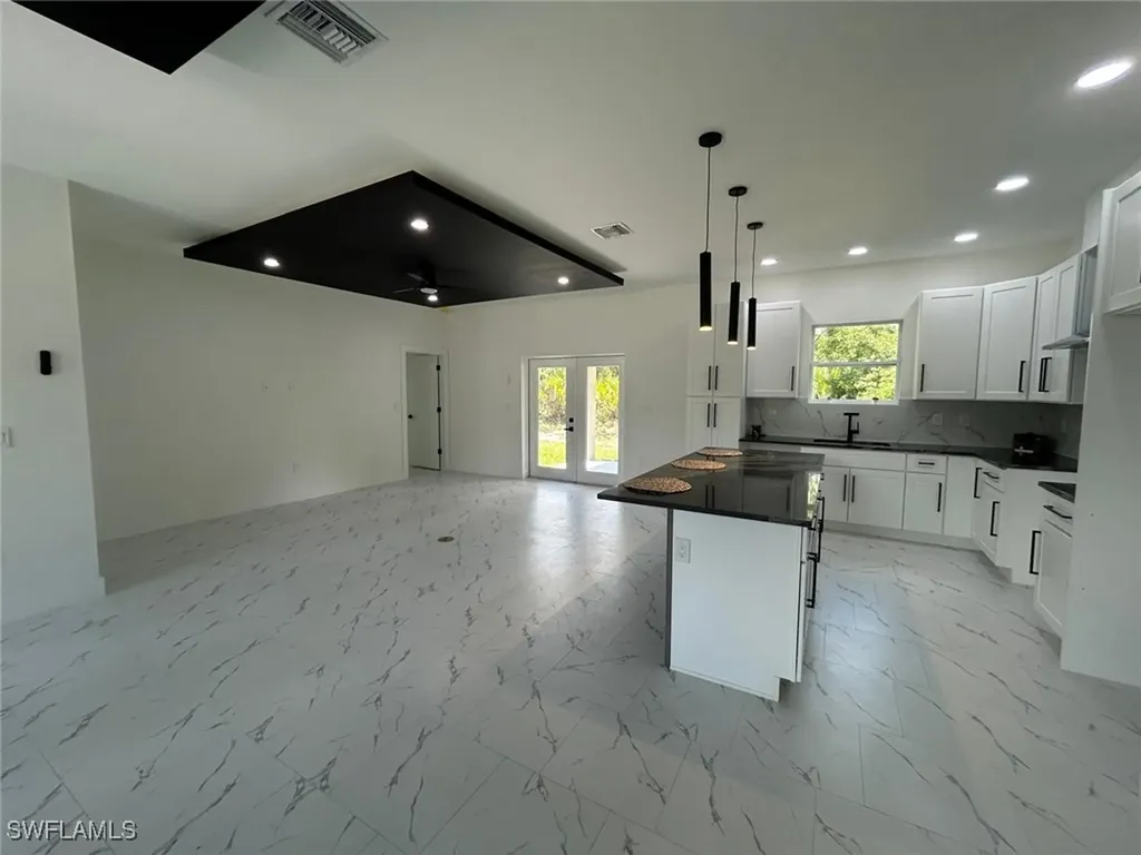 4204 E 24th Street Alva FL 33920