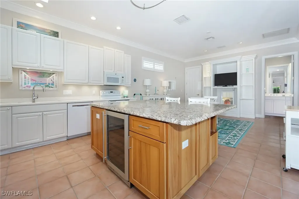922 Turtle Court Naples FL 34108