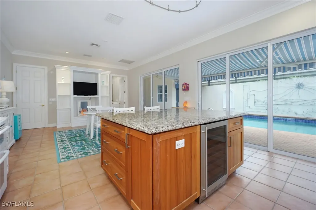 922 Turtle Court Naples FL 34108