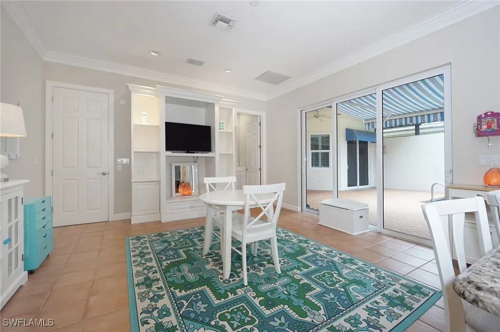 922 Turtle Court Naples FL 34108